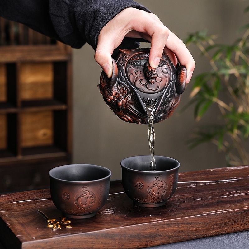 Korean Tea Set - Set Teh Perjalanan dengan Teknik Ukiran